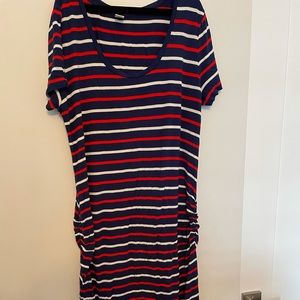 Old navy maternity dress L